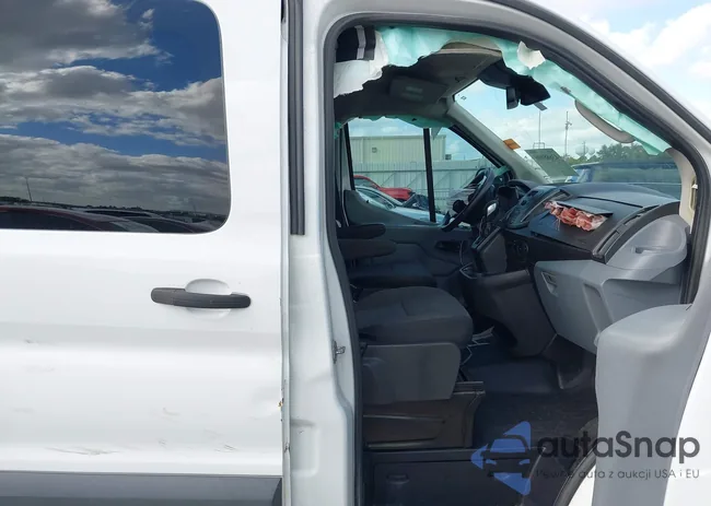 1FTYR1YM6JKB32613: 43688000