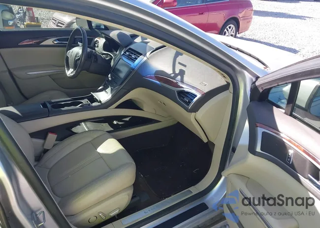 3LN6L2G98DR828784: 43689255