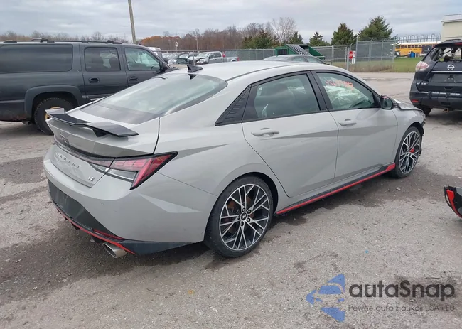 KMHLW4AK1PU017732: 43689383