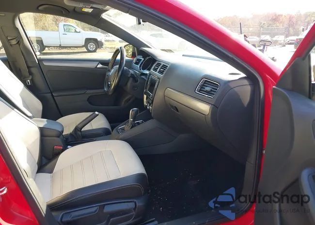 3VWD17AJ0HM391851: 43689414