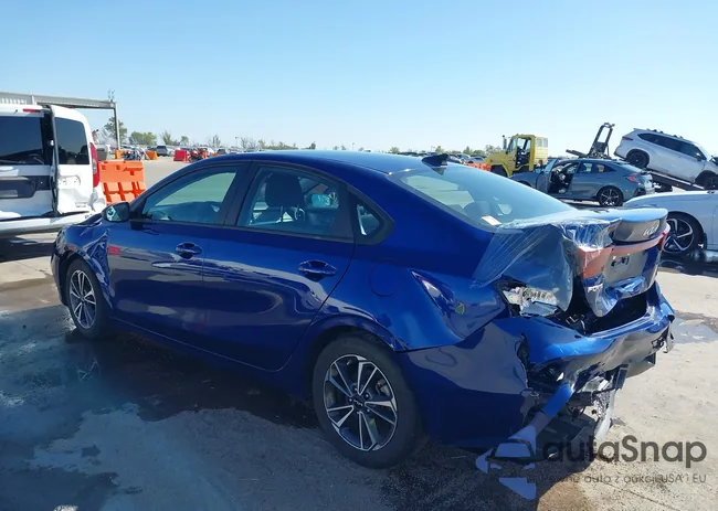 3KPF24AD7NE426974: 43689596