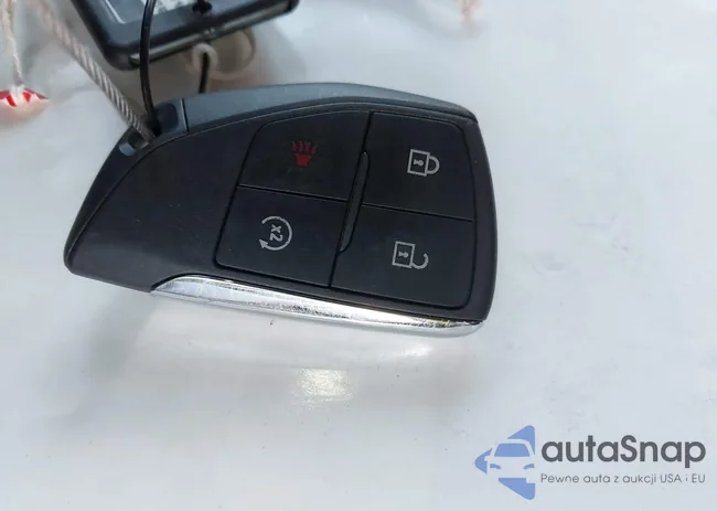 3GNAXPEG4SL324063: 43689598