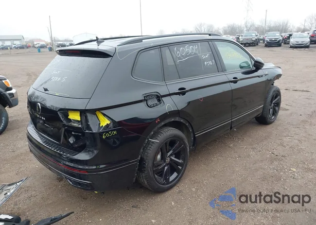 3VV8B7AX9RM203482: 43689651