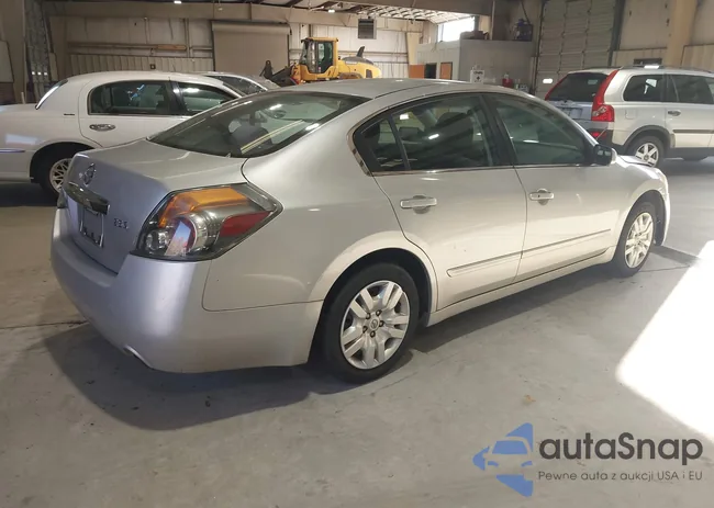 1N4AL2AP6AN499142: 43688803