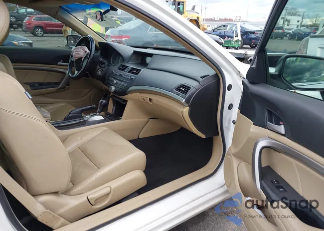 1HGCS12899A011247: 43688924