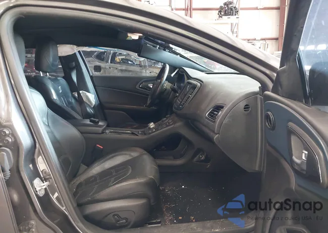 1C3CCCBG1FN614443: 43690128