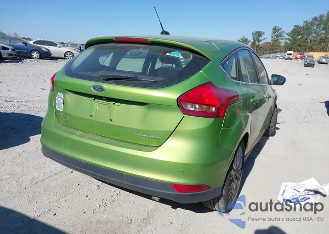 1FADP3N22JL323402: 43690473