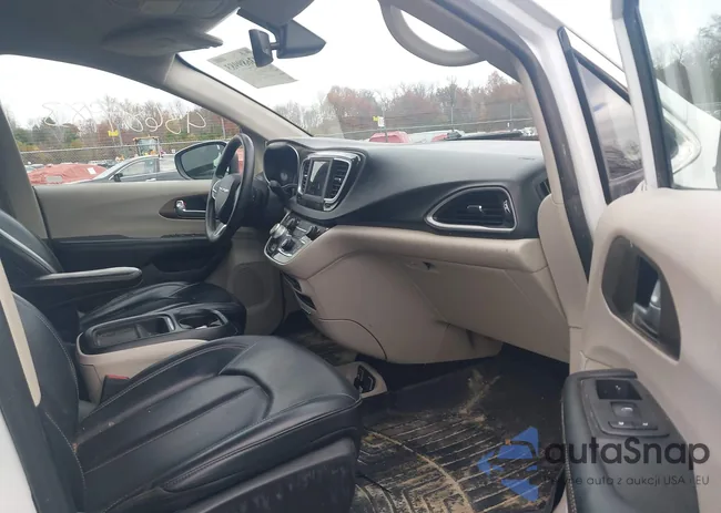 2C4RC1DG0LR148591: 43689983