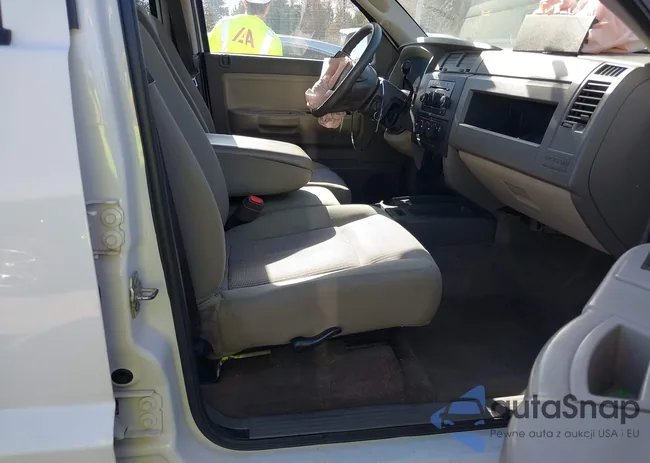 1D7RE3GP2BS614056: 43689988