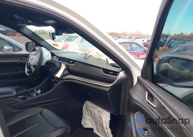 1C4RJKBG7R8570733: 43691387