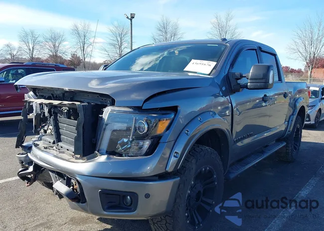 1N6AA1E57JN522816: 43691676