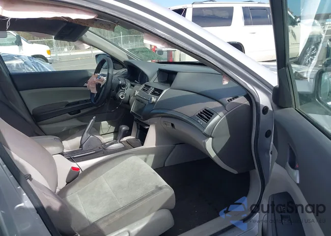 1HGCP26349A171669: 43690792