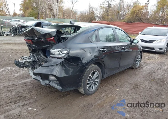 3KPF24AD6RE772407: 43690966