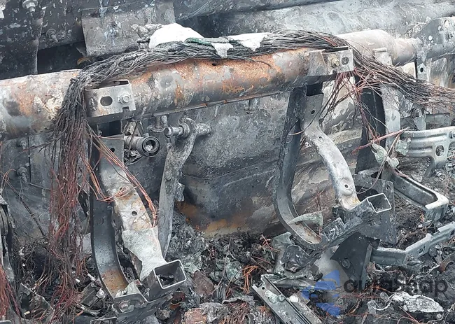 3C6MR4BJ2KG682938: 43692111