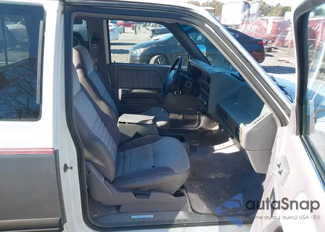 1B7GL23Y3SS323789: 43692175