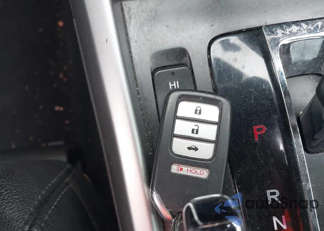 1HGCR3F87EA010335: 43692287