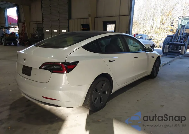 5YJ3E1EA5PF402940: 43692587