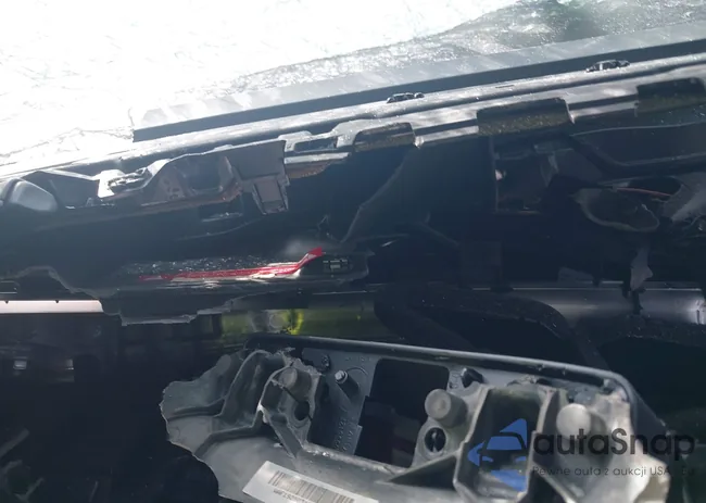 5YJ3E1EB9LF628577: 43692620