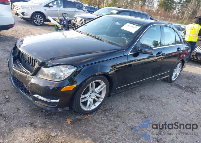 WDDGF8AB1DR280823: 43692645