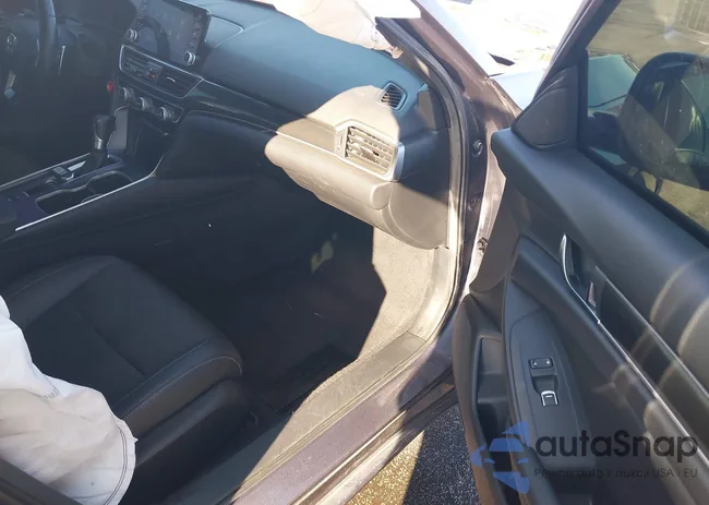 1HGCV1F3XKA008000: 43691773