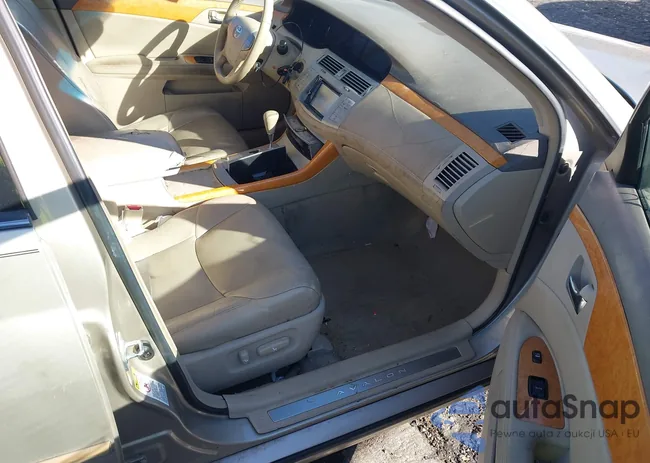 4T1BK36B96U160677: 43691878