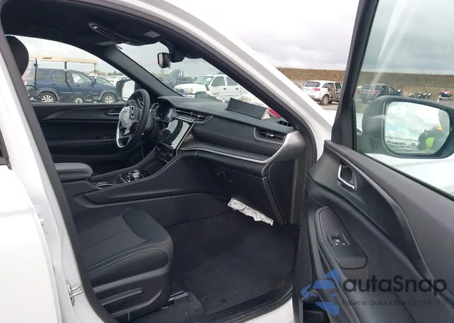 1C4RJKAGXR8552082: 43692013