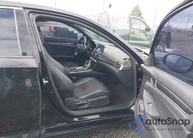 1HGCV1F37JA002606: 43693122