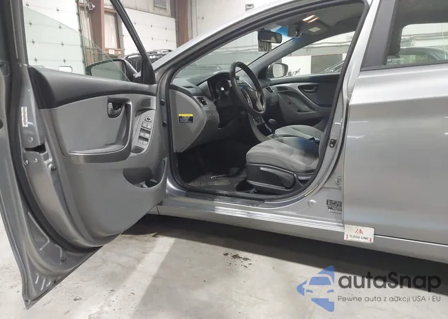 KMHDH4AE5DU978239: 43693182