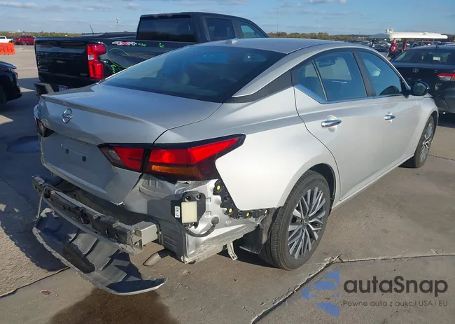 1N4BL4DV9SN370758: 43693571