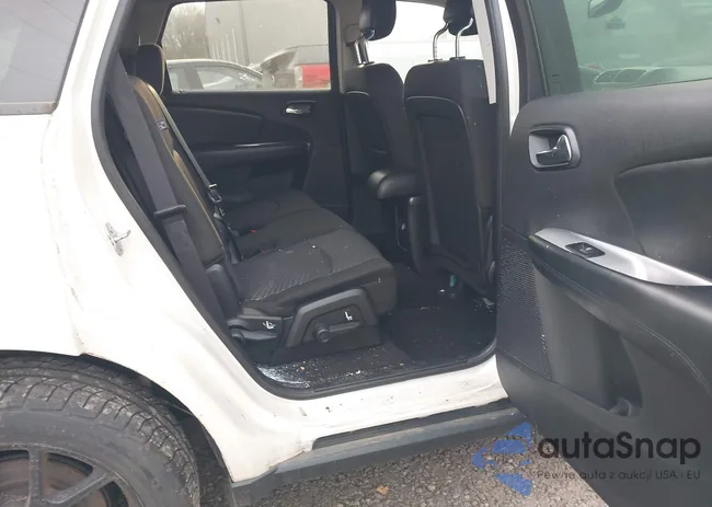 3C4PDDBG7GT117480: 43693706