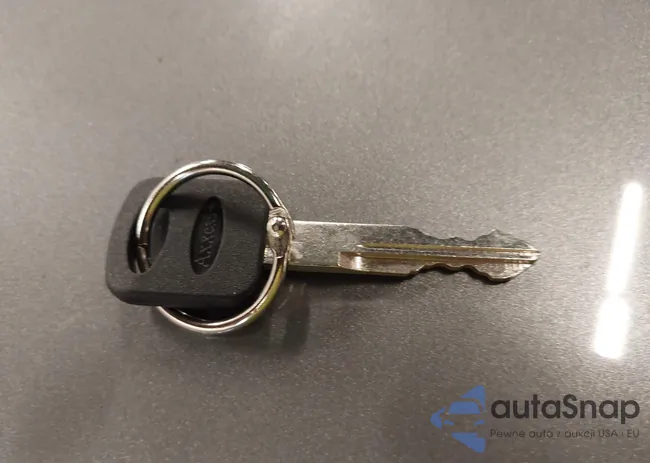 2FAHP71V79X143632: 43692803