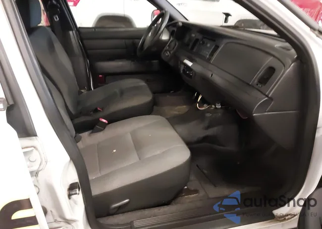 2FAHP71V79X143632: 43692803