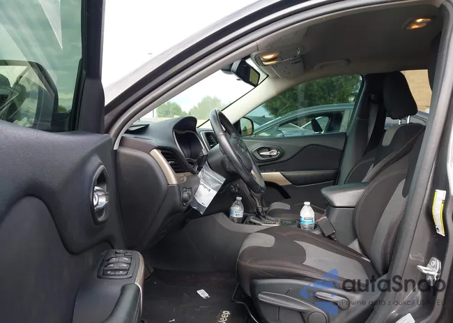 1C4PJLABXHW607139: 43693048