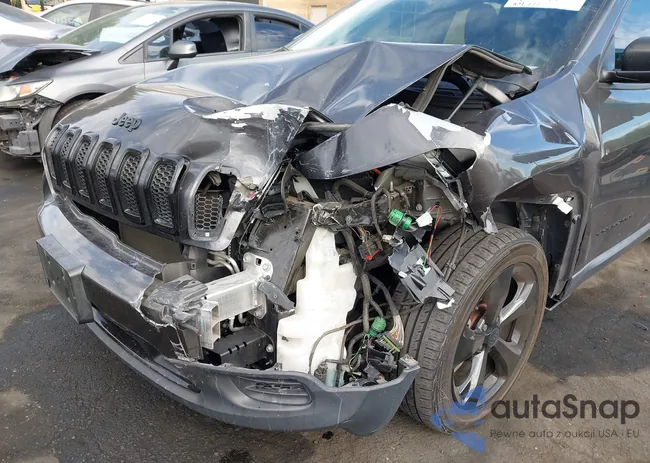 1C4PJLABXHW607139: 43693048