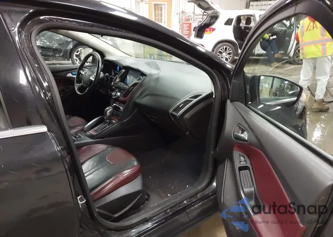 1FADP3N27DL128738: 43694565