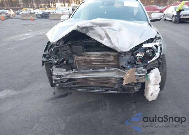 YV4902RH3F2618760: 43694586