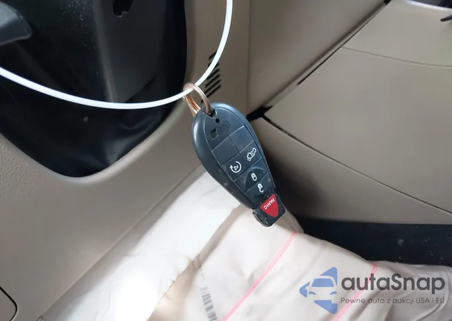 1C4PJLCB0KD357409: 43694635