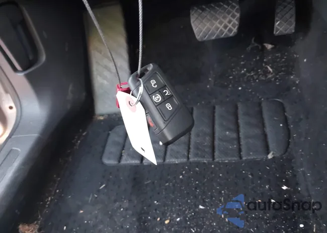 3VV2B7AX8RM033914: 43693898