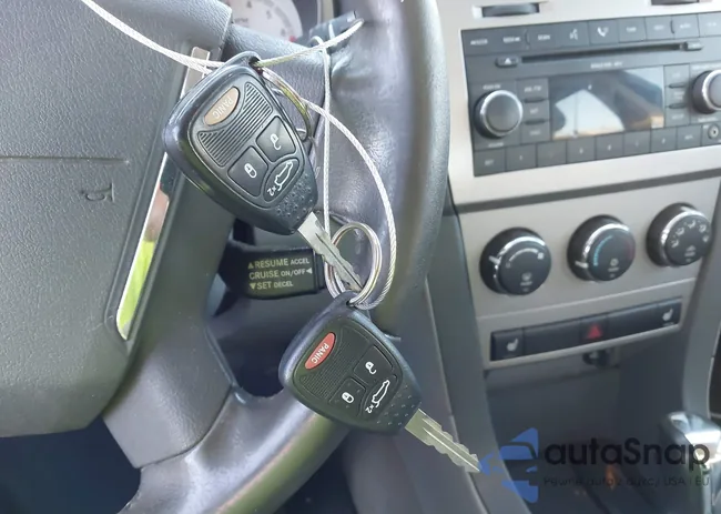 1B3LC56K48N616830: 43695133