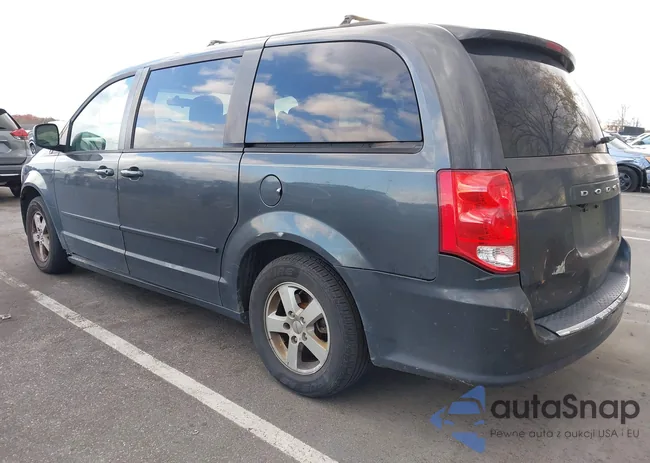 2D4RN3DG8BR755944: 43695144