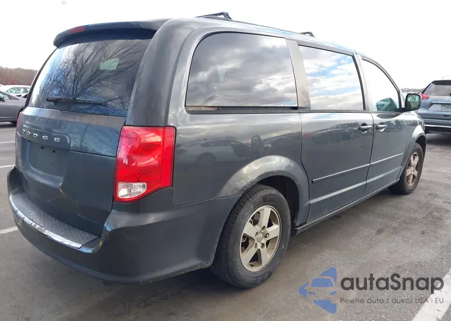 2D4RN3DG8BR755944: 43695144