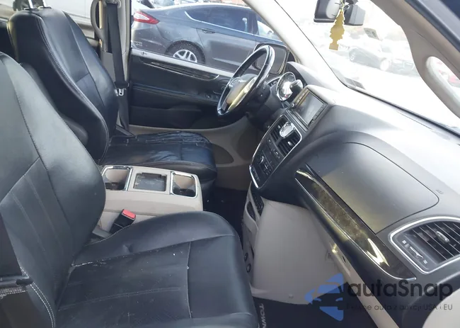 2C4RC1CG7CR143566: 43695204