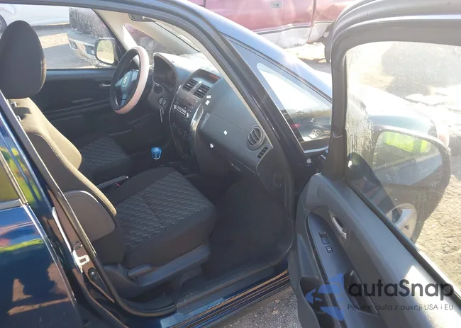 JS2YA413585102110: 43695303