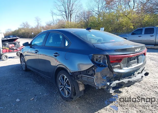 3KPF24AD2NE418233: 43695371