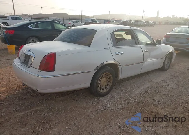 1LNHM82W9XY655949: 43695372