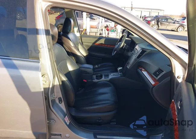 4S4BRCKC7A3341107: 43695644