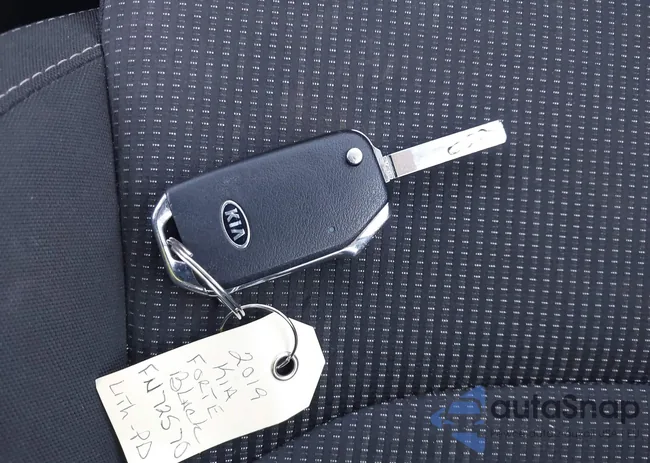 3KPF24AD1KE086166: 43694763