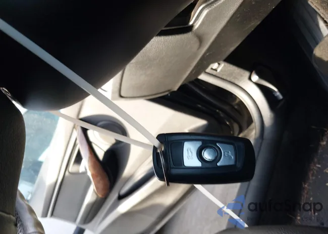 WBA3B1G58FNT06922: 43694853