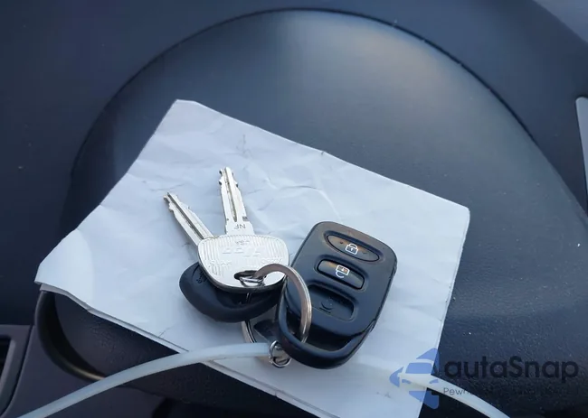 KMHDH4AE3DU992589: 43694922