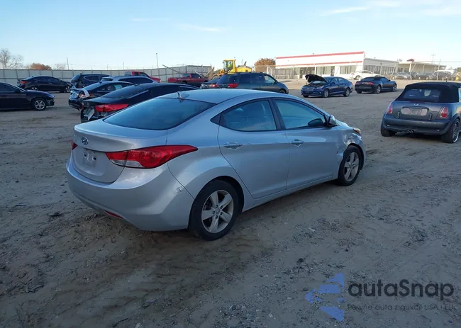 KMHDH4AE3DU992589: 43694922